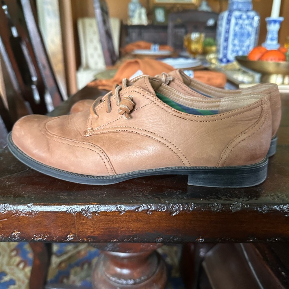 Sperry Tan Leather Flats with Vintage Appeal